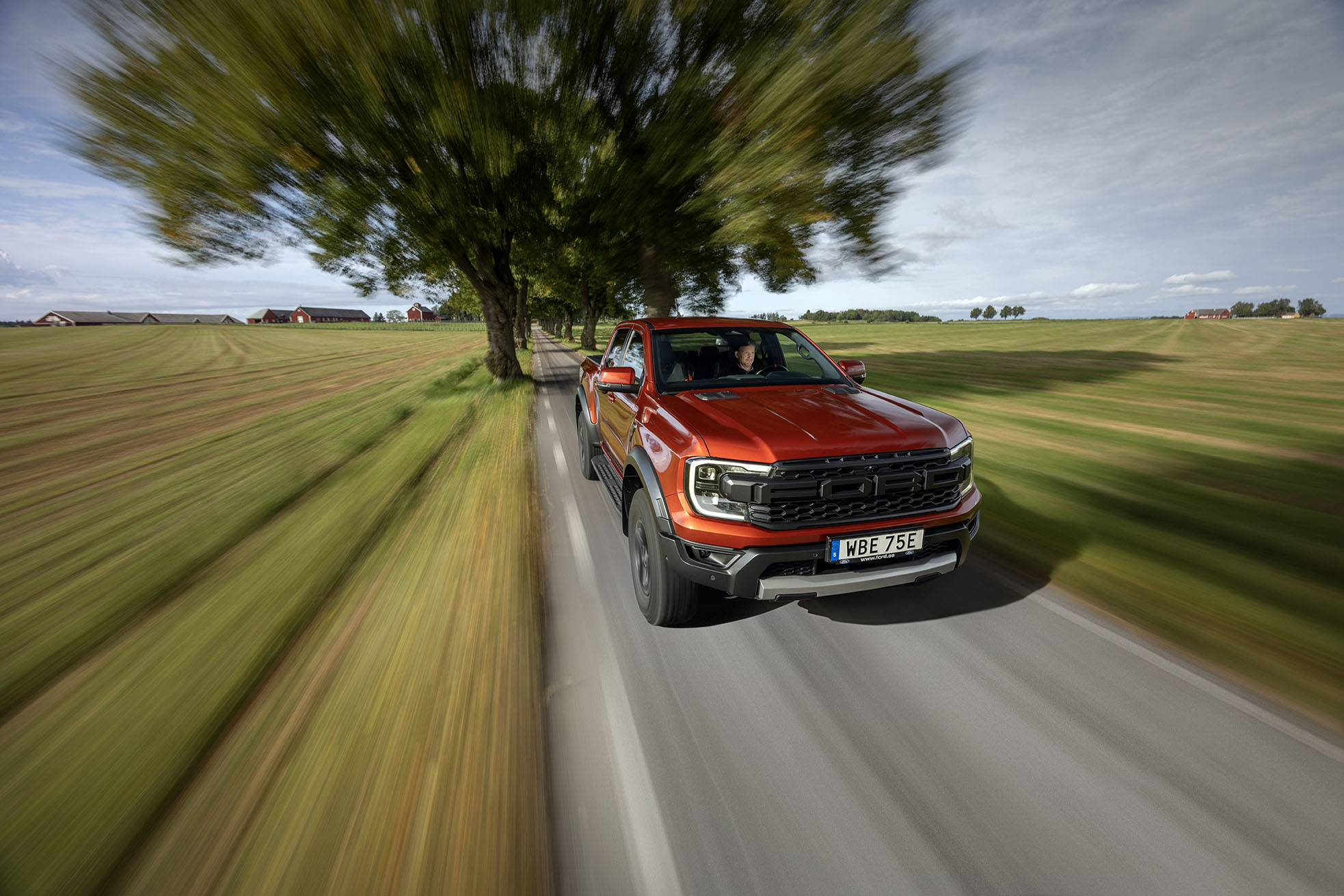 Ford Ranger Raptor: - A good pickup just got tougher