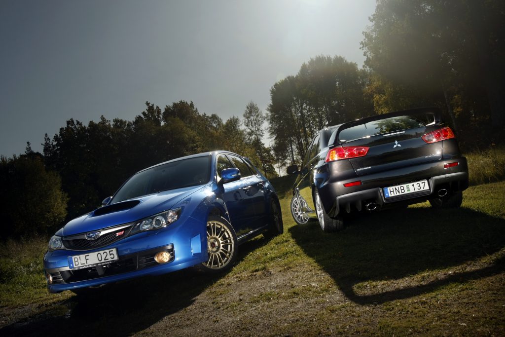 Subaru Impreza WRX STI vs Mitsubishi Lancer Evolution