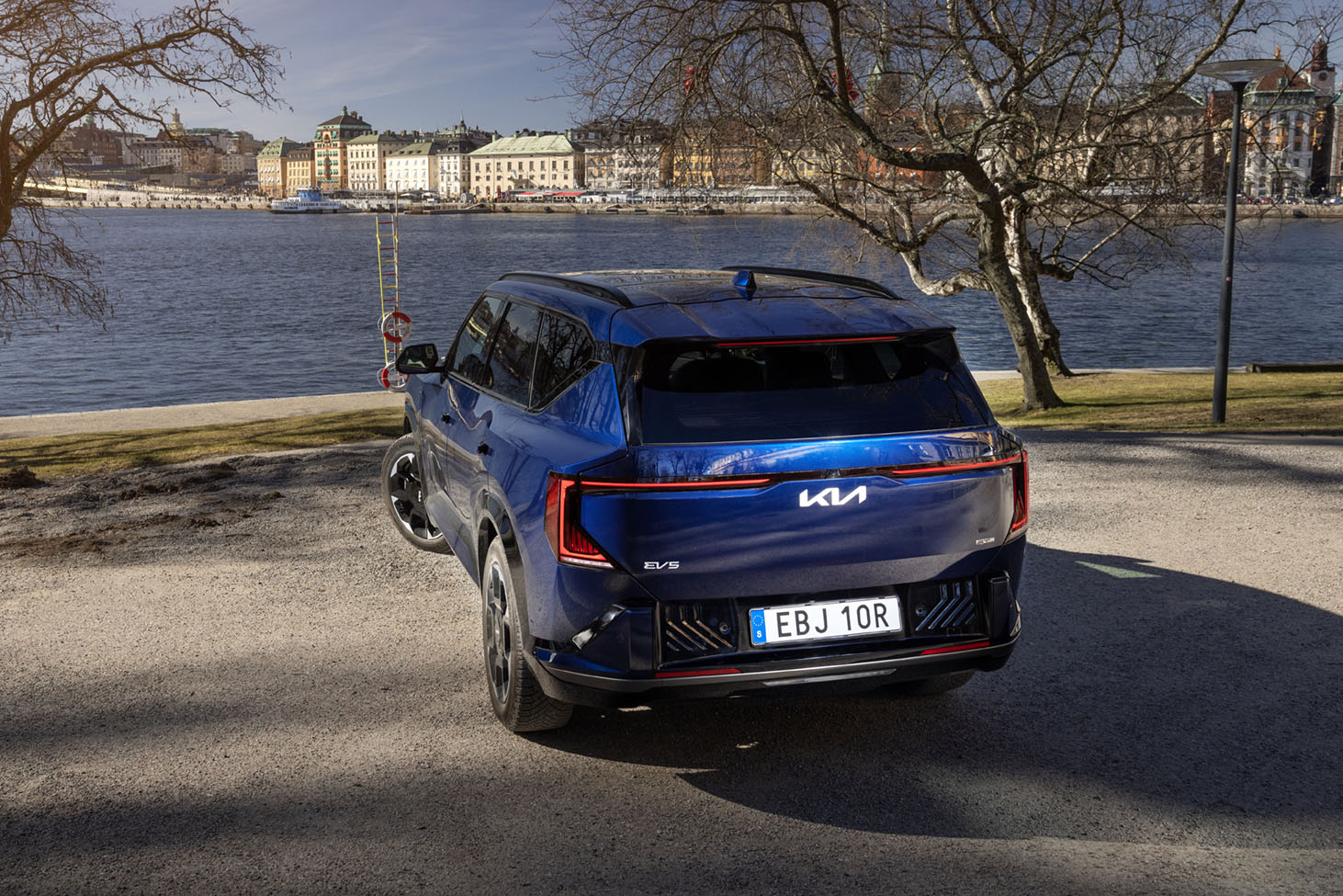 Kia EV5 - electric family SUV with clear design links to EV9