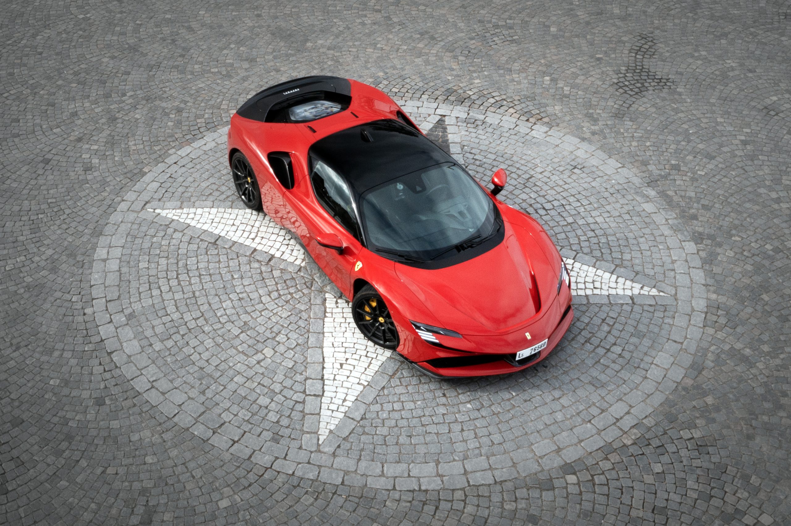 Ferrari SF90 Stradale: - hybrid technology and 1,000 horsepower from Maranello