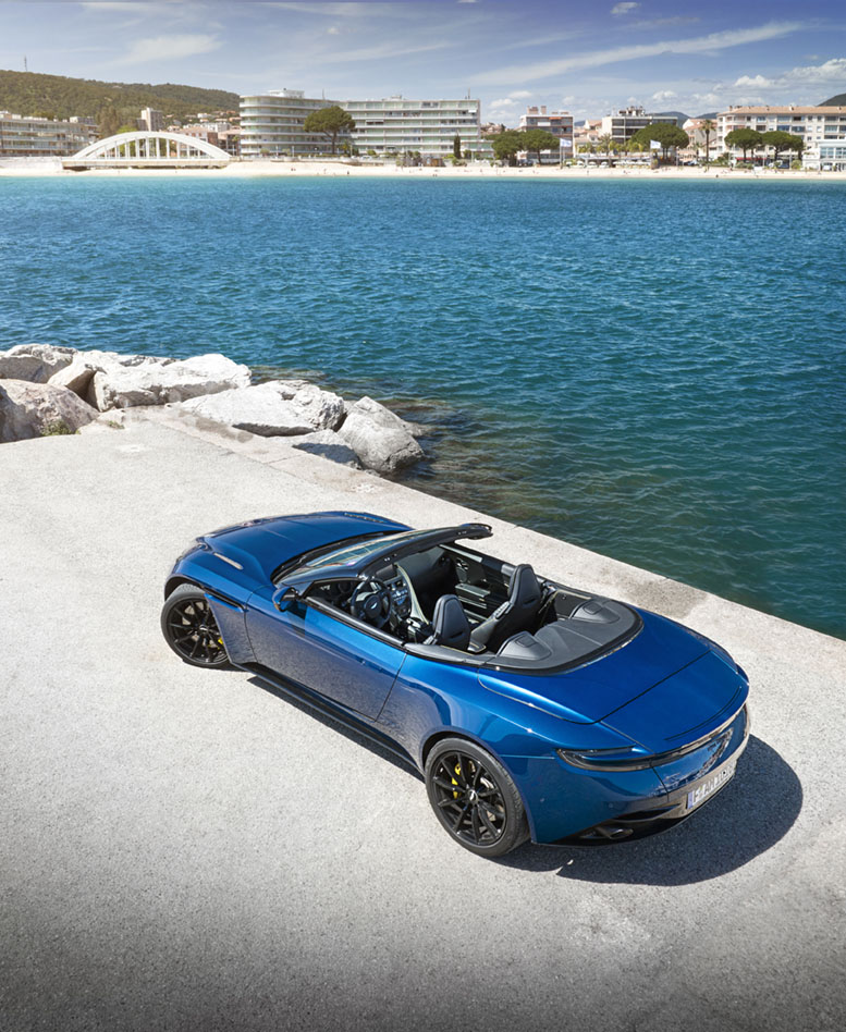 Aston Martin DB11 Volante in Sainte-Maxime
