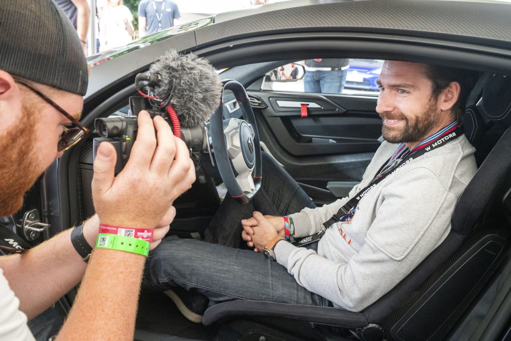 Mr JWW bekantar sig med Fenyr SuperSport under Goodwood Festival of Speed 2018.