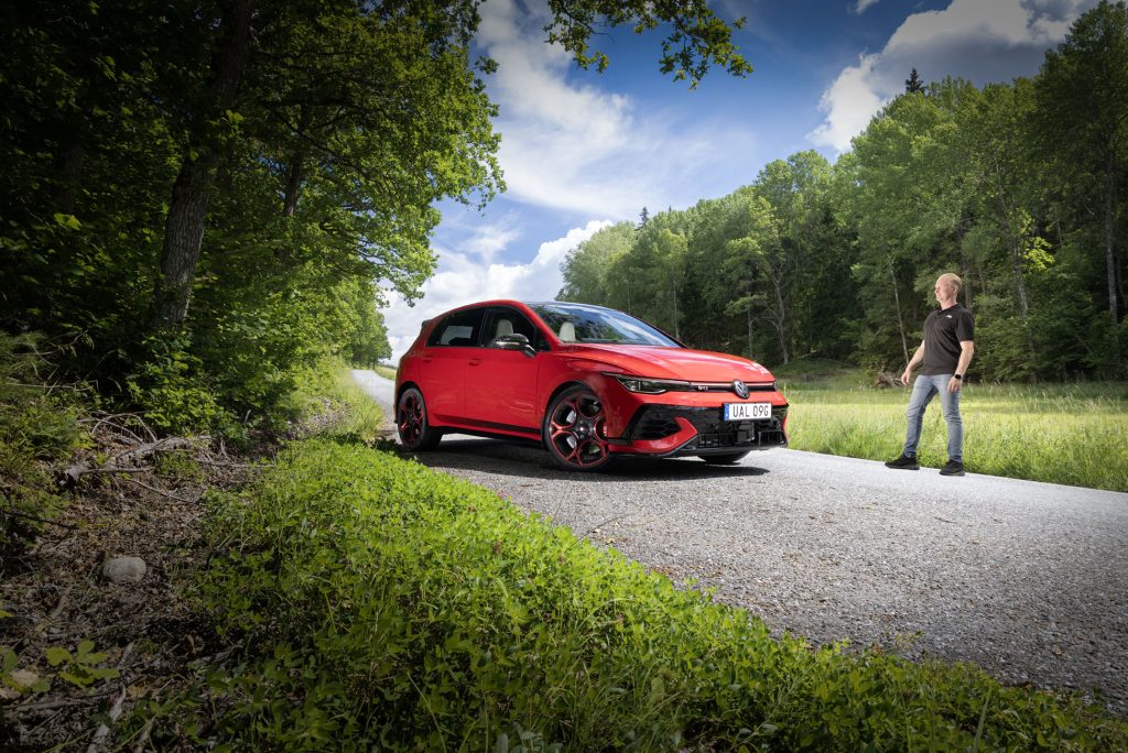 Volkswagen Golf GTI Edition 50 och James